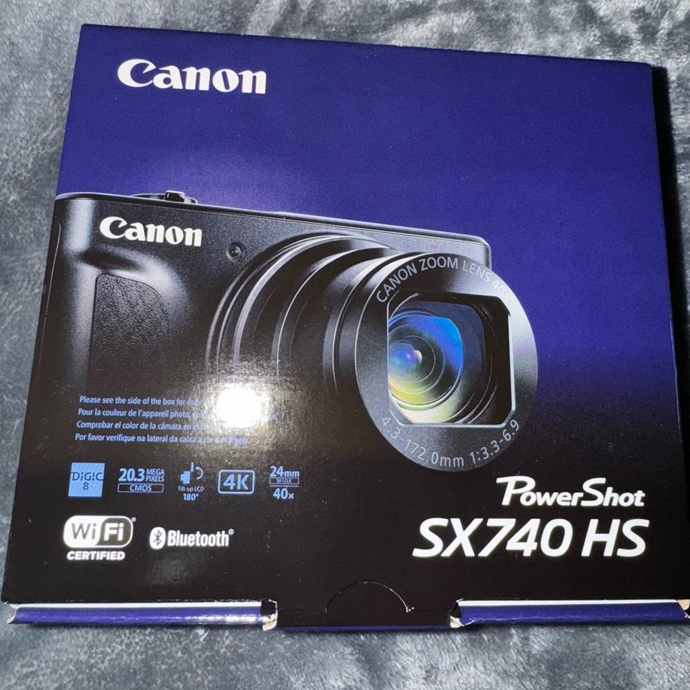 Canon Sliver Digital Camera with Powerful Zoom and 4K Video